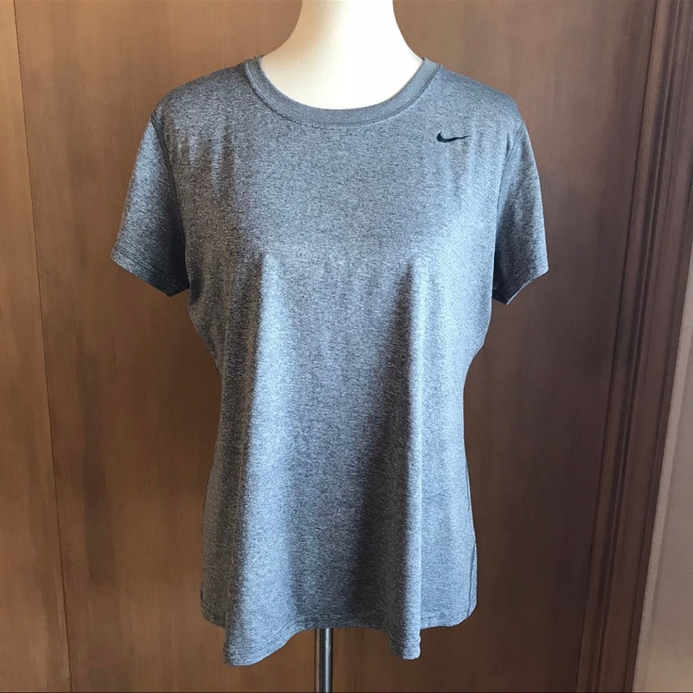 Nike heathered gray dri-fit short sleeve tee women's Large